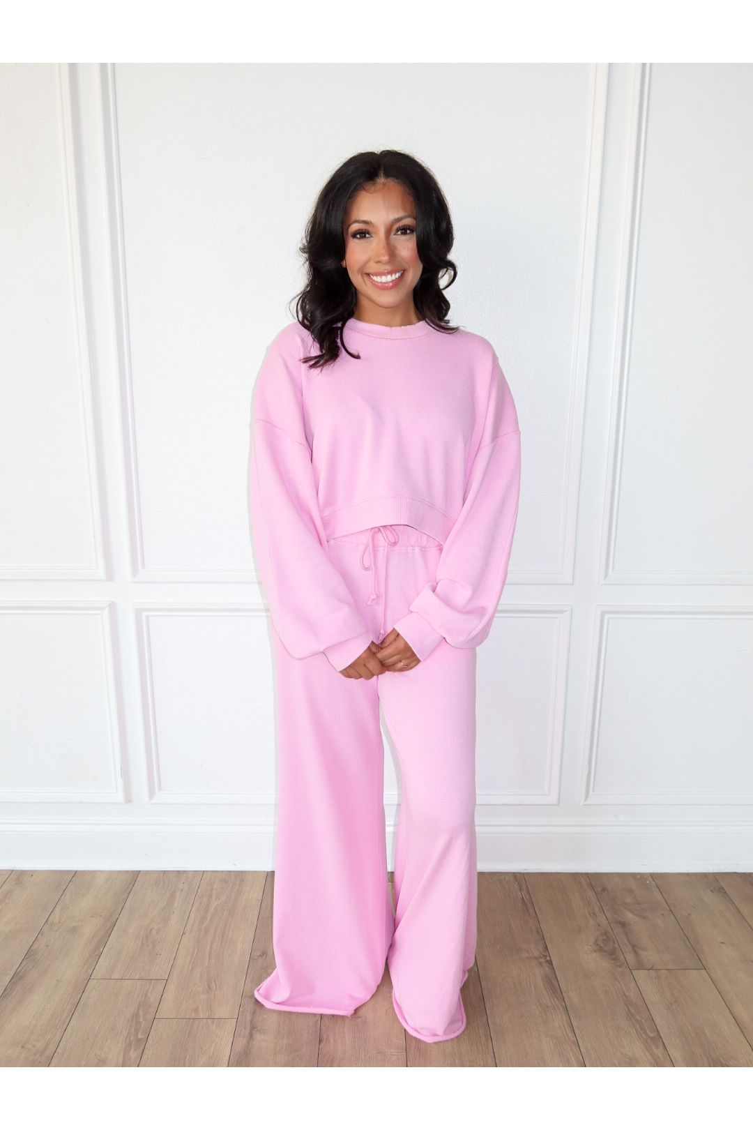 The Easy Does It Set – Bubblegum is a cozy women’s sweat set—perfect for casual outfits, travel days, lounging in style, and trendy boutique fashion.
