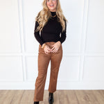 The Oliver Faux Suede Pant in brown is a chic high waisted women’s pant—perfect for fall outfits, workwear, night out looks, and trendy boutique fashion.