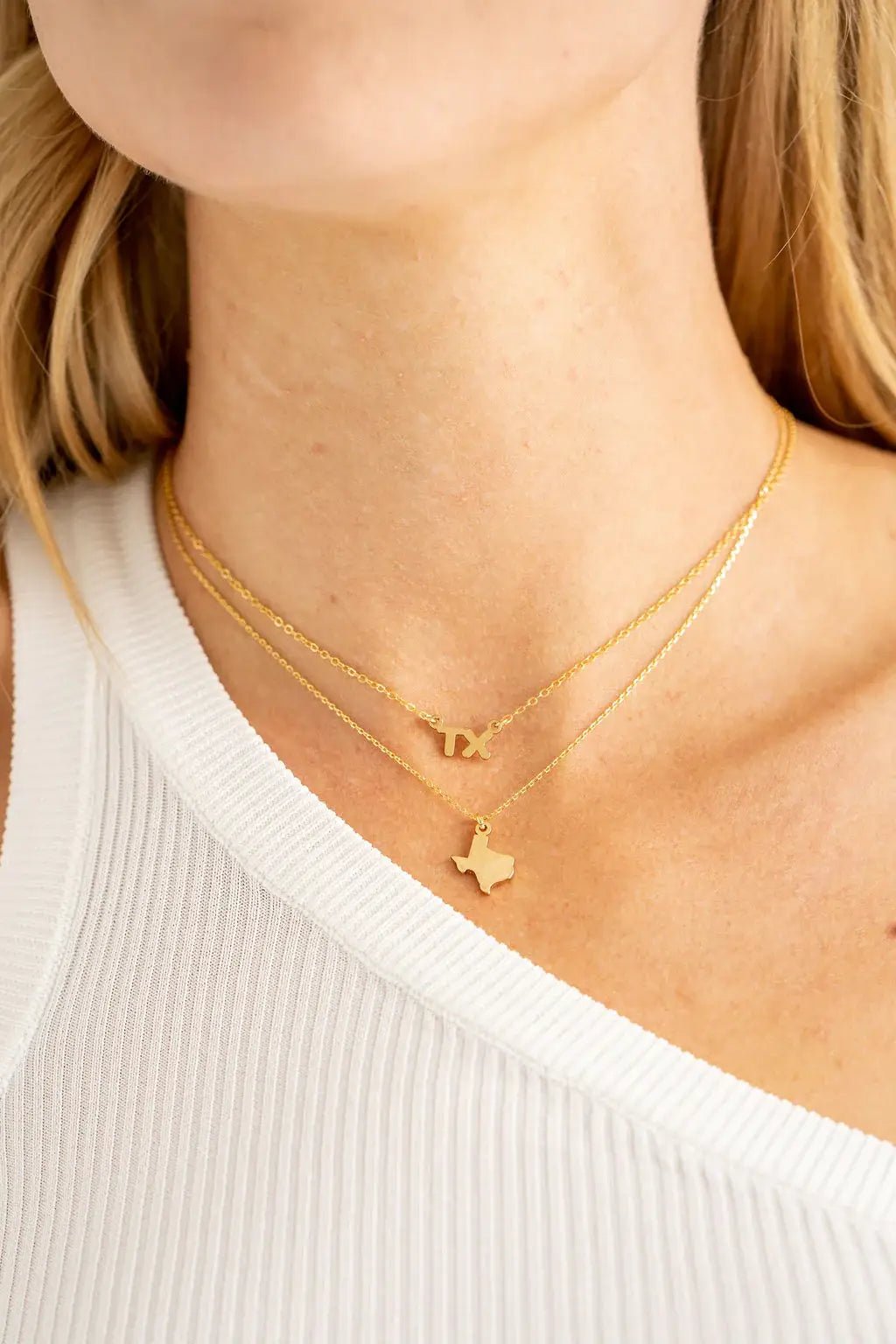 24K Gold Hammered Texas Pendant Necklace - Keepsake