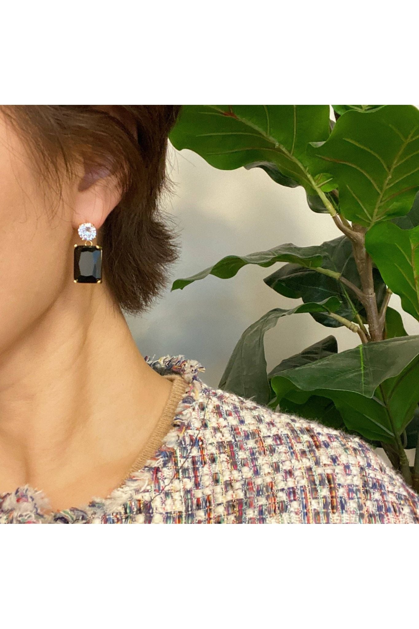 Banquet In Castle Jewel Earrings: Black - Keepsake