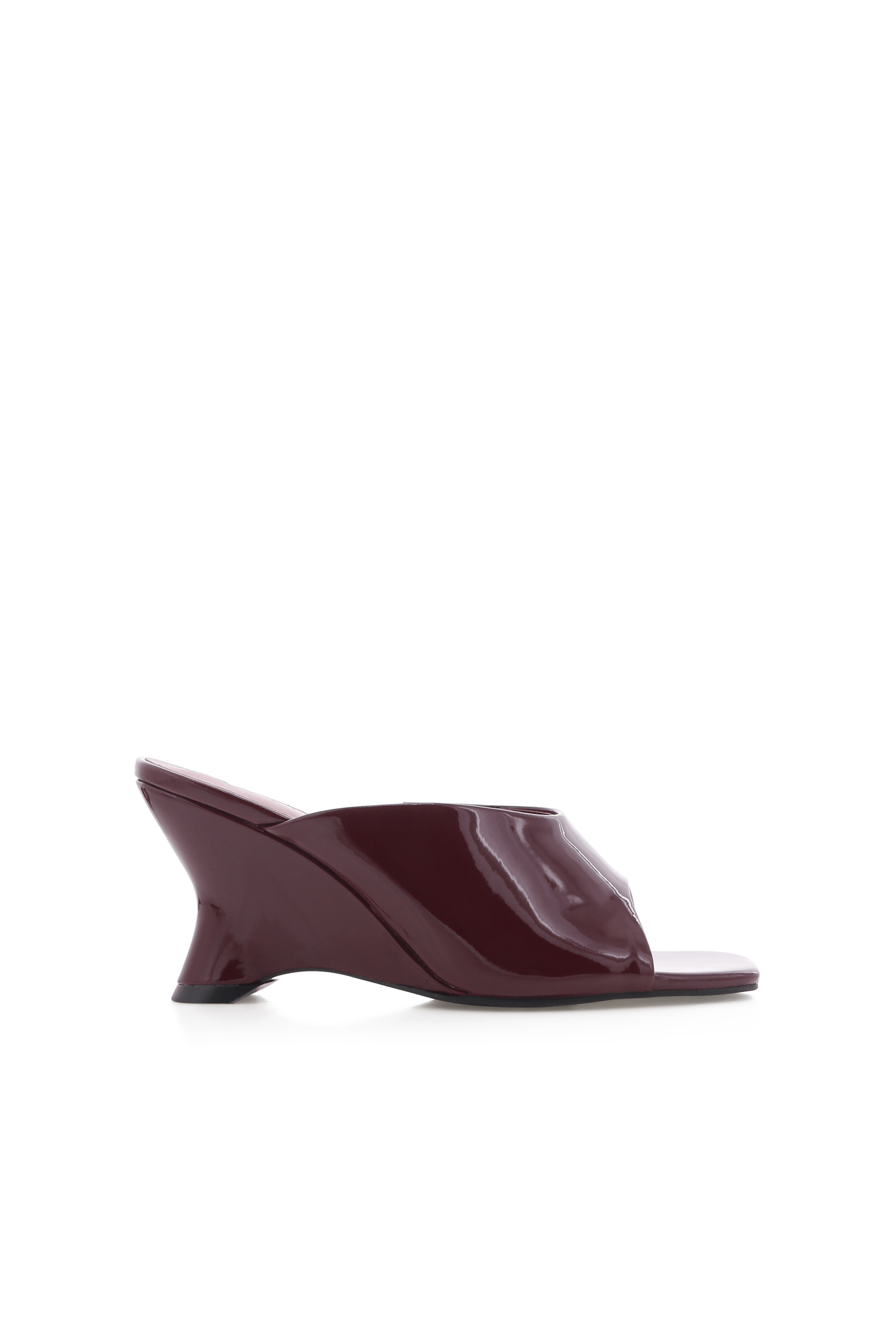 Billini: Iselle Dark Cherry Patent - Keepsake